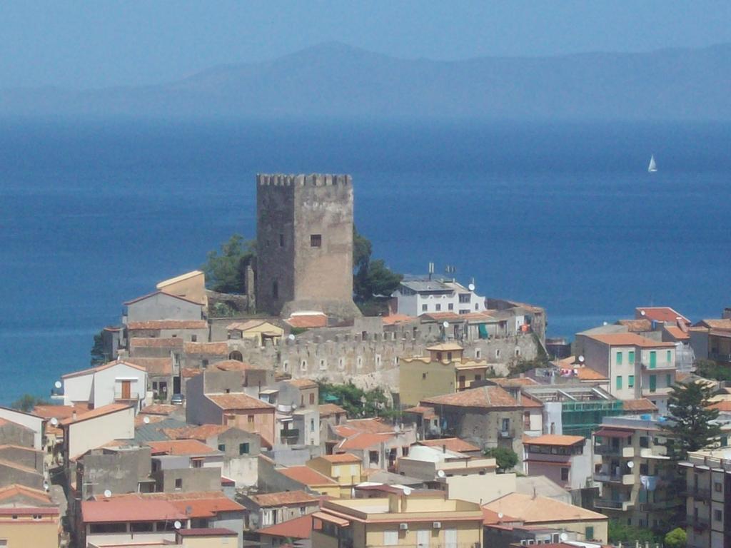 Al Fakhar Ficarra Exterior photo