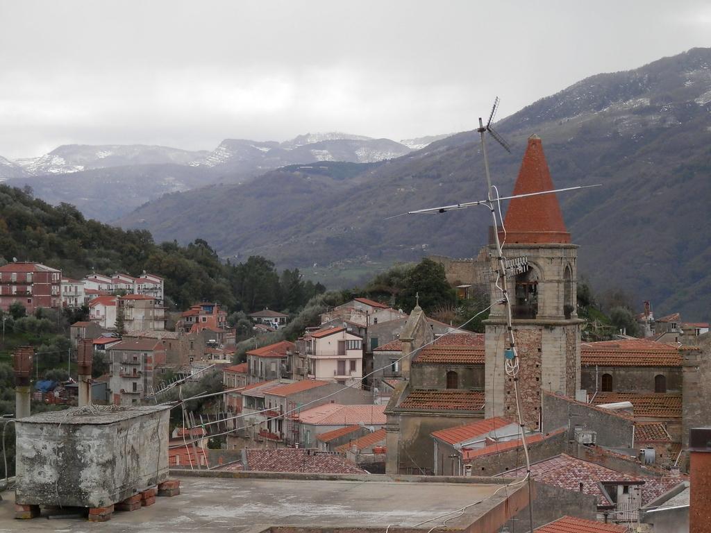Al Fakhar Ficarra Exterior photo